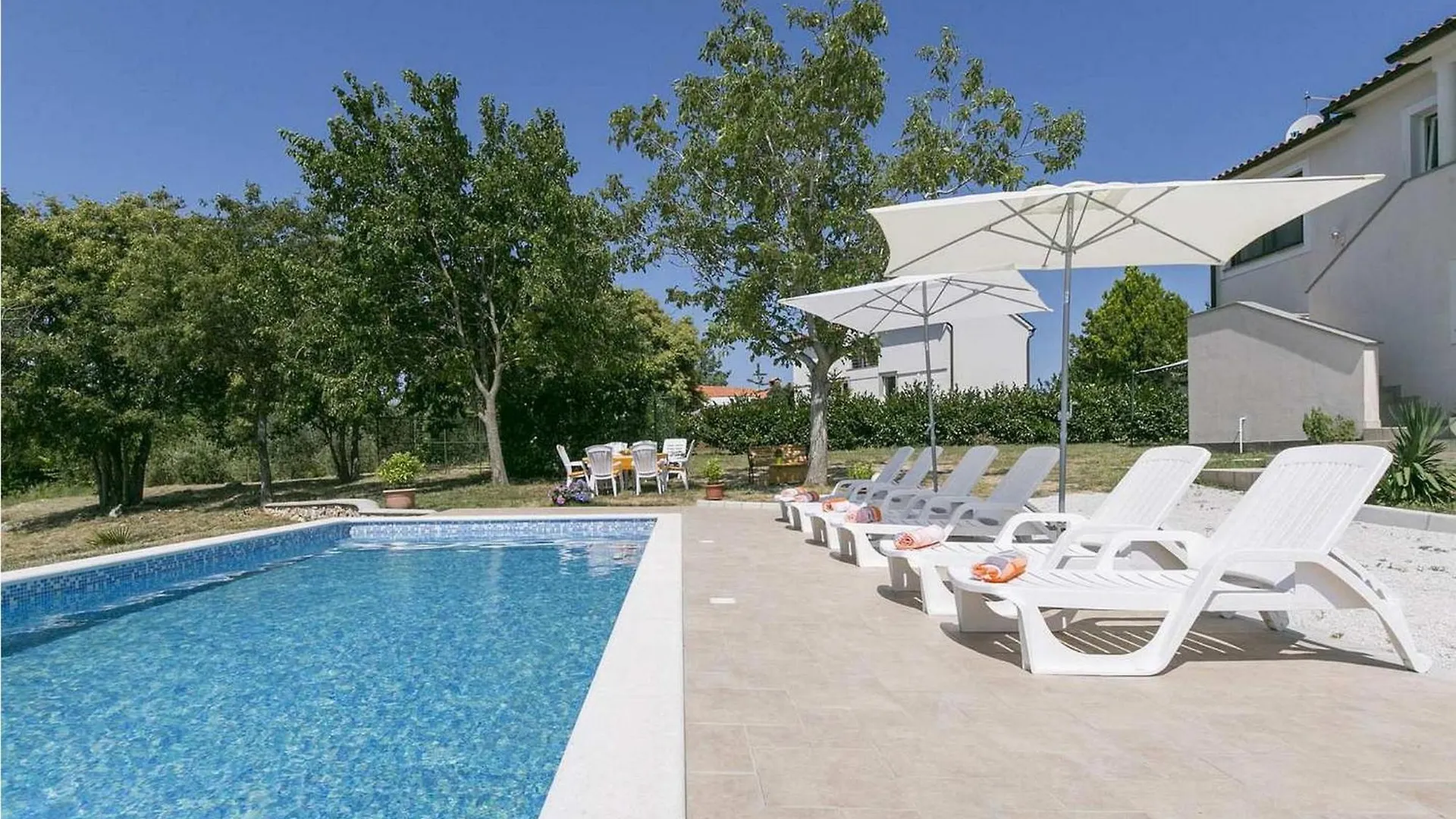 4 Bedroom Amazing Apartment In Labin