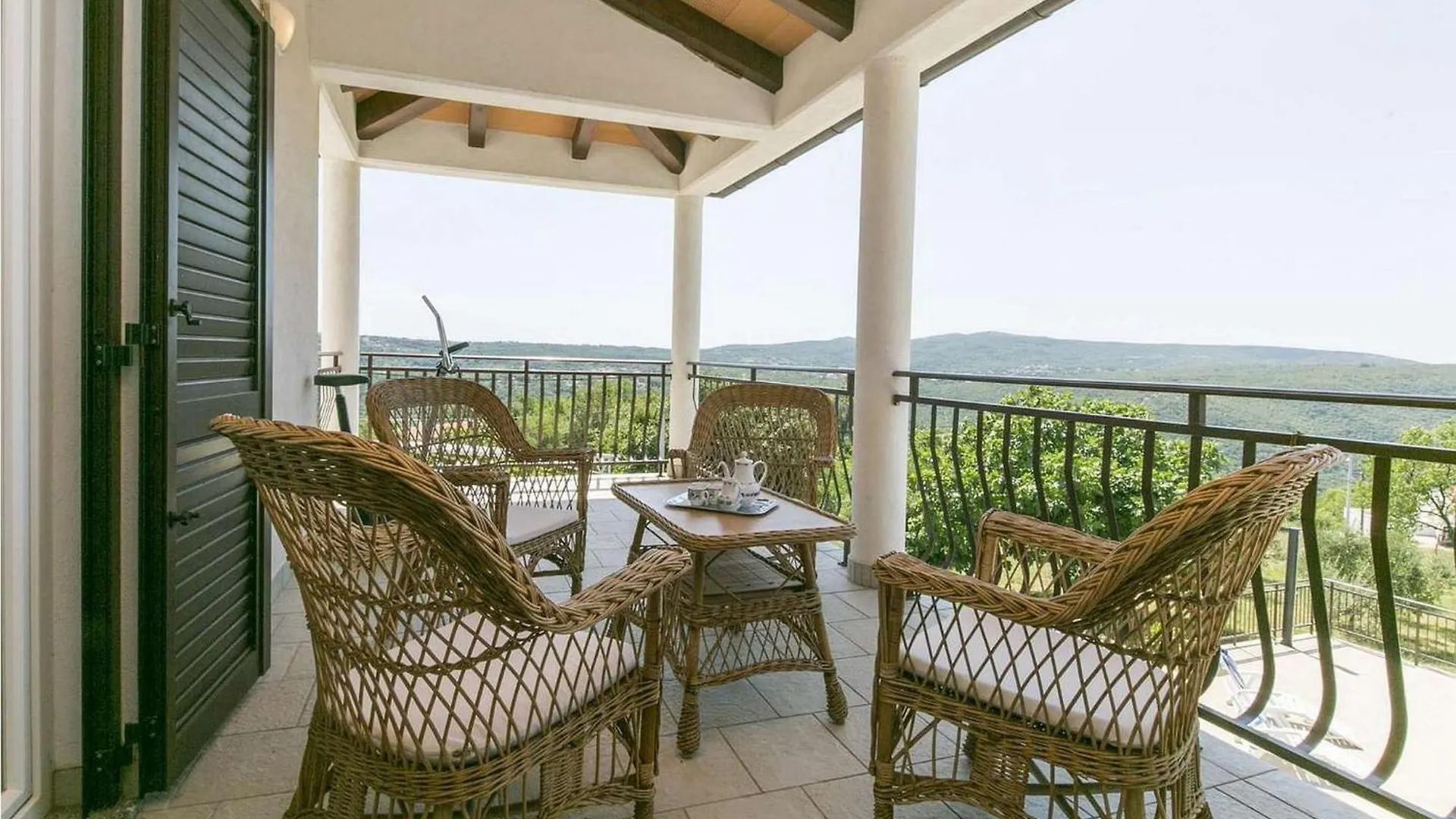 4 Bedroom Amazing Apartment In Labin