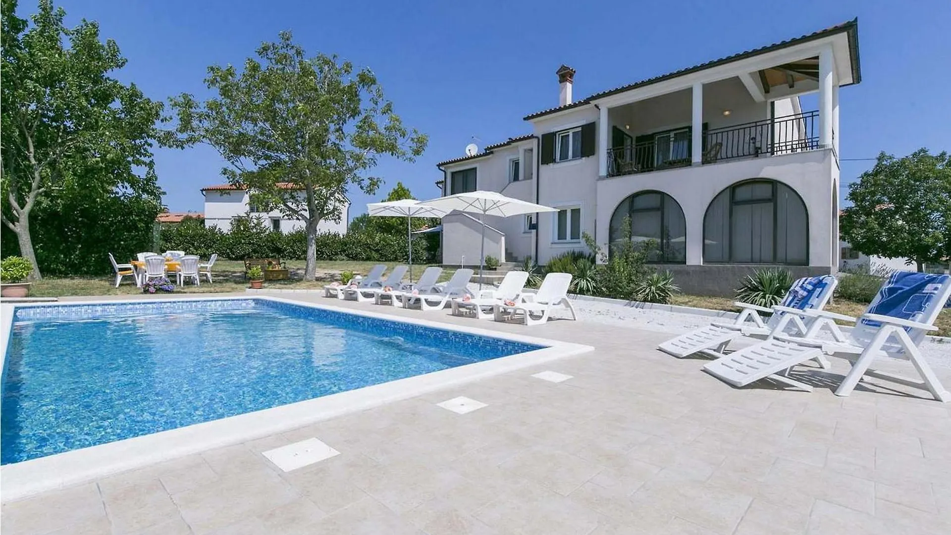 4 Bedroom Amazing Apartment In Labin