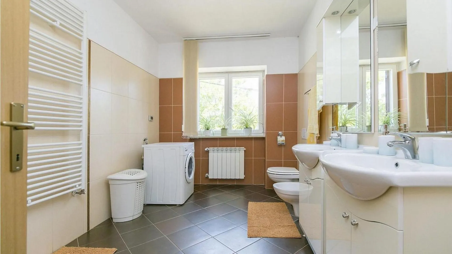 4 Bedroom Amazing Apartment In Labin